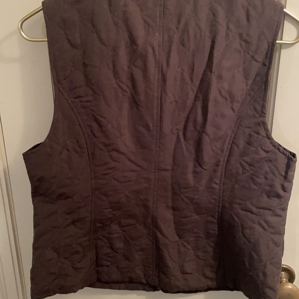 ❤️ 5 for $15 bundle item.  Appleseed brand brown/dark olive quilted vest - Picture 3 of 6